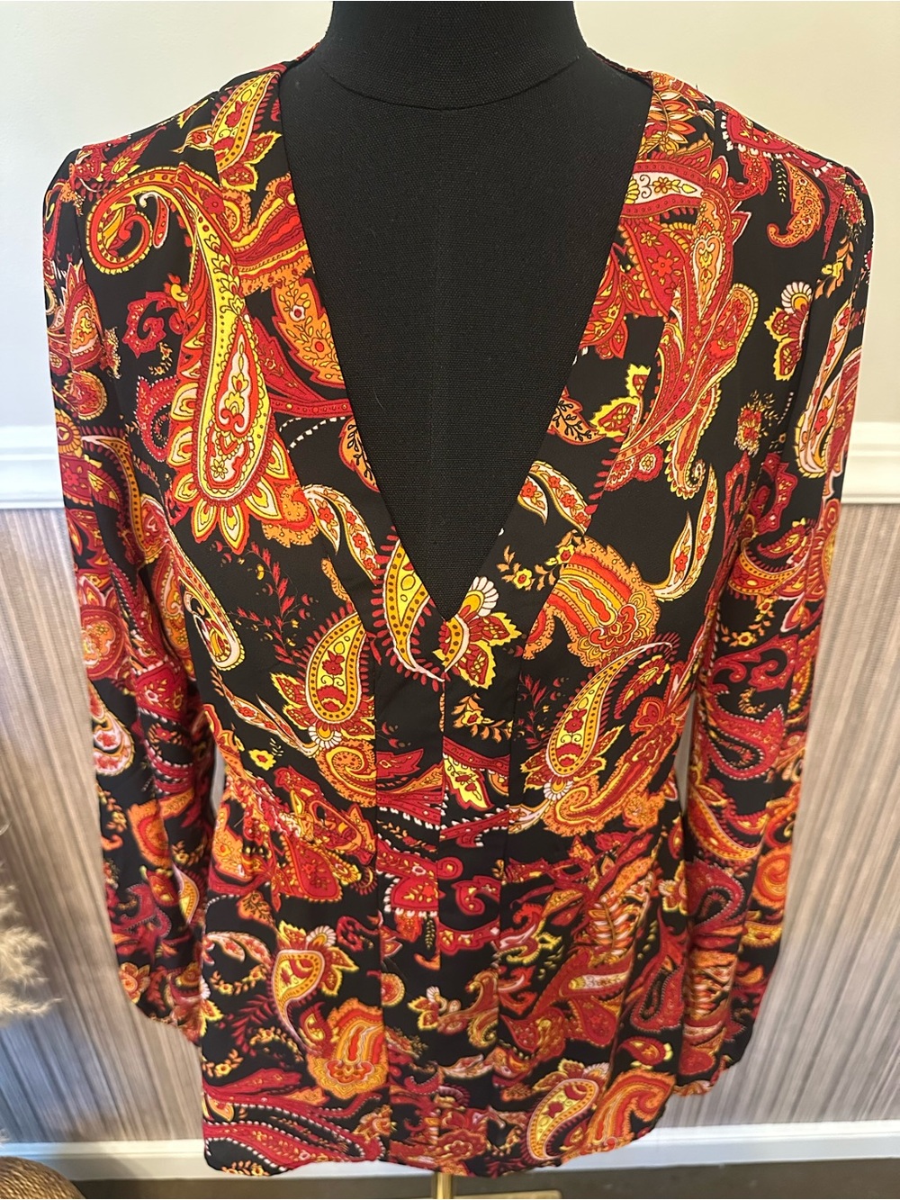New York & Company Paisley Surplice Blouse Small Black Red Long Sleeve Boho - Picture 3 of 9